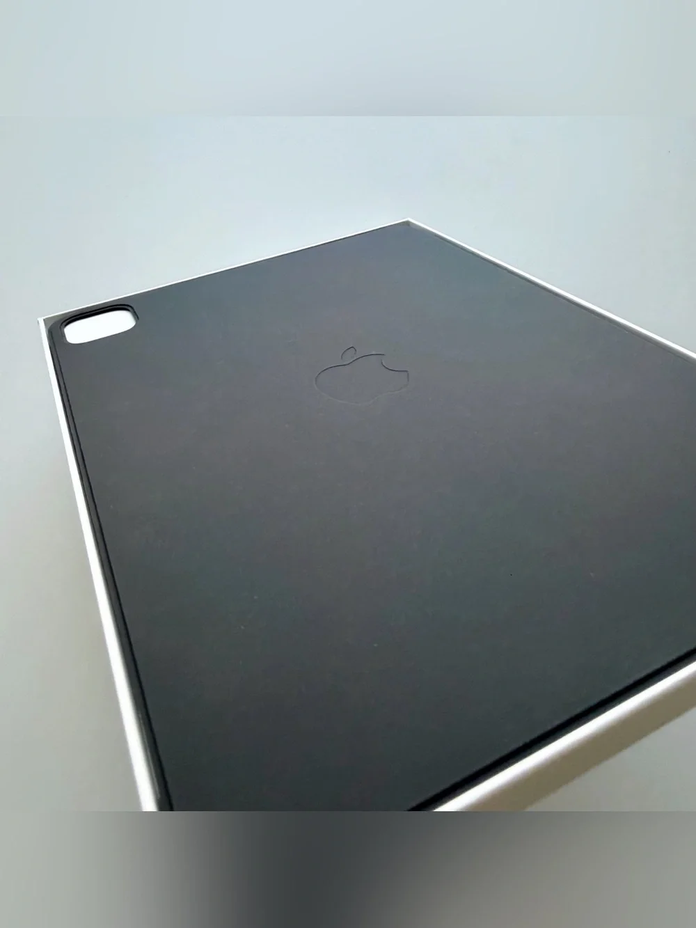Apple iPad Pro 11 inch Smart Folio Black Protective Cover